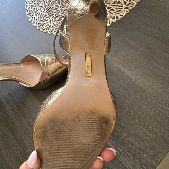 Louise et Cie gold pumps - Picture 4 of 4